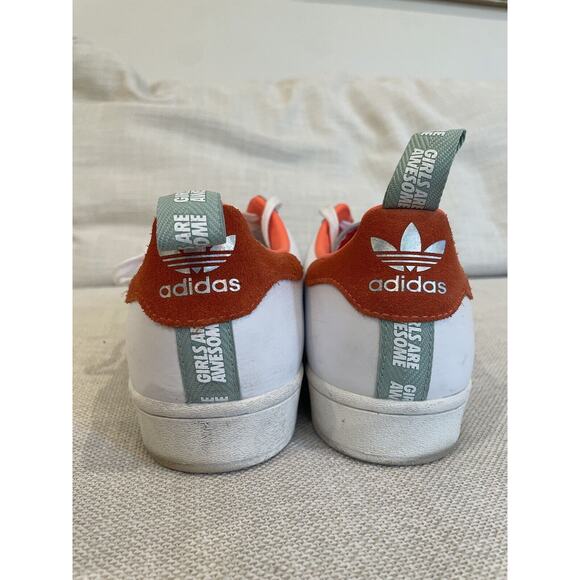 Size 9.5 - adidas‎ Superstar Girls Are Awesome - Picture 6 of 8